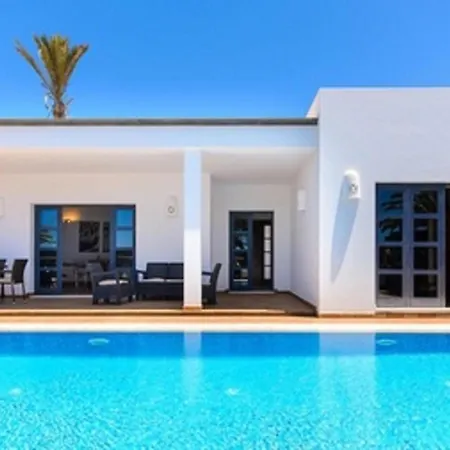 Villas Deluxe Piscina Privada Climatizada-sauna-jacuzzi Playa Blanca