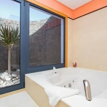 Villas Deluxe Piscina Privada Climatizada-sauna-jacuzzi Villa
