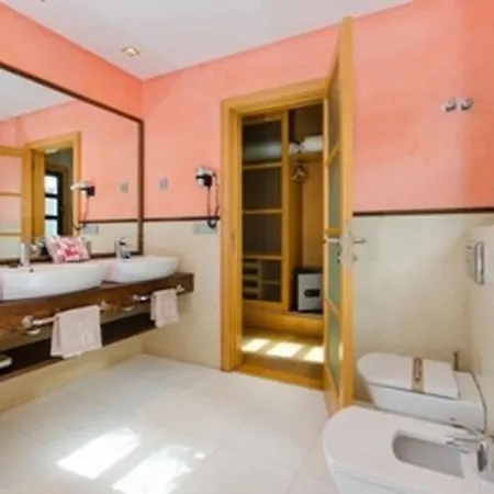 Villas Deluxe Piscina Privada Climatizada-sauna-jacuzzi * Playa Blanca